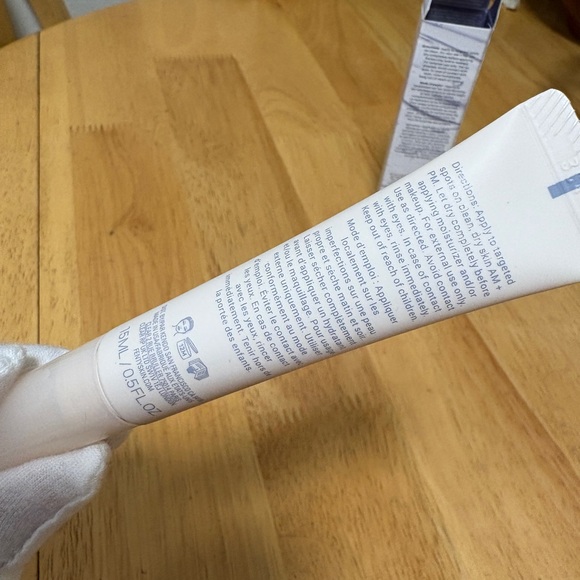 Fenty Skin Blemish Defeat’r BHA Spot Targeting Gel ~ 0.5 fl.oz ~ BNIB AUTHENTIC - Picture 6 of 8